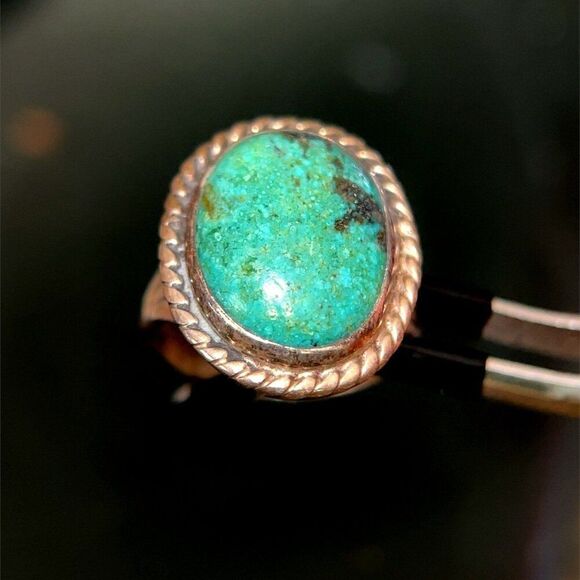 Green Turquoise Sterling Silver Ring - Picture 4 of 9